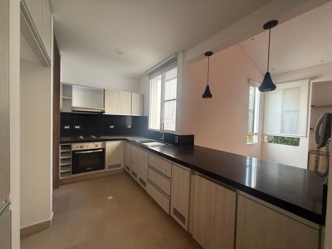 Casa de 3 alcobas en venta en El Castillo, Jamundí, 155 m² · foto 2 de 14