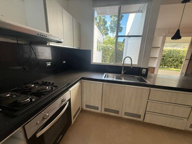 Casa de 3 alcobas en venta en El Castillo, Jamundí, 155 m² · foto 11 de 14