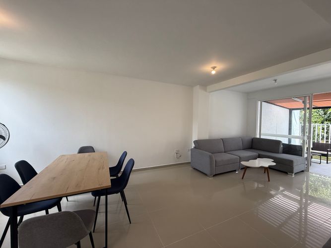 Casa de 4 alcobas en venta en El Castillo, Jamundí, 160 m² · foto 4 de 24