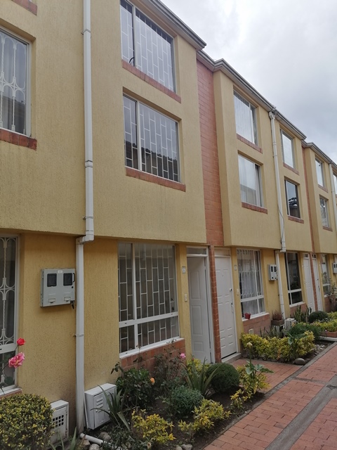 Casa en venta en Mirandela, Bogotá · foto 2 de 20