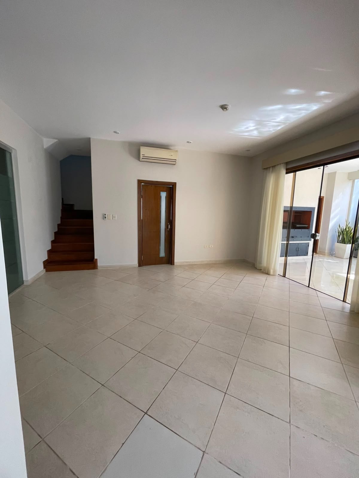 Casa en alquiler en Las Lomas, Asunción — foto 3