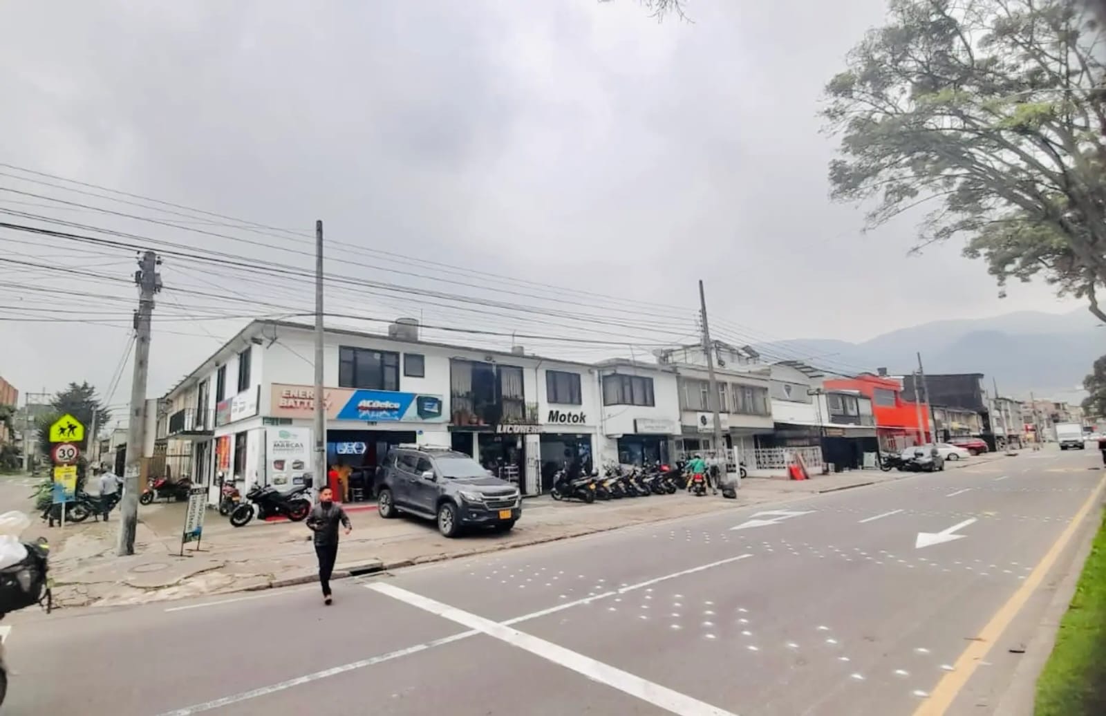 Casa en venta en San Felipe, Bogotá · foto 7 de 12