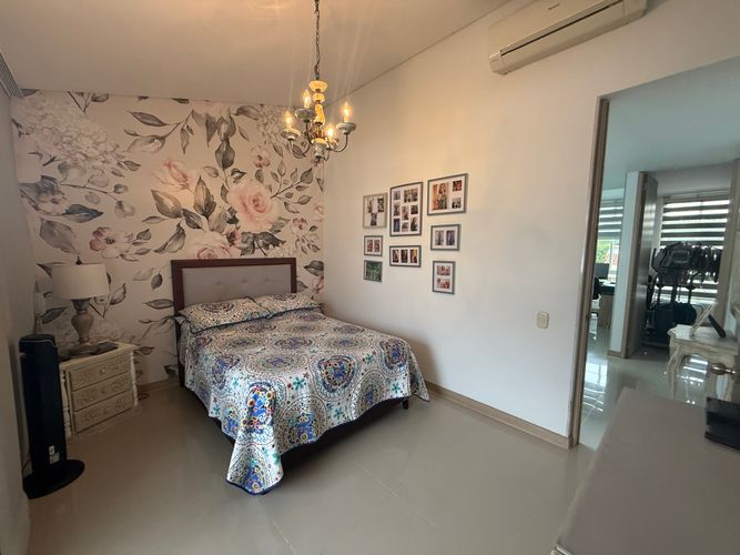 Casa de 3 alcobas en venta en El Castillo, Jamundí, 144 m² · foto 2 de 19