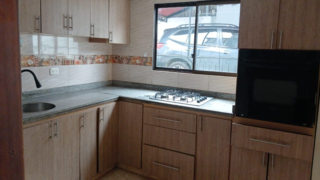 Casa en venta en Avenida Sur, Pereira · foto 10 de 16