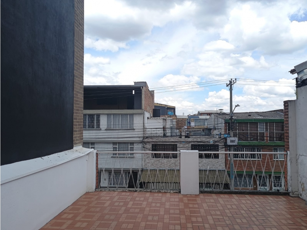 Casa en venta en Bella Vista, Bogotá · foto 8 de 24
