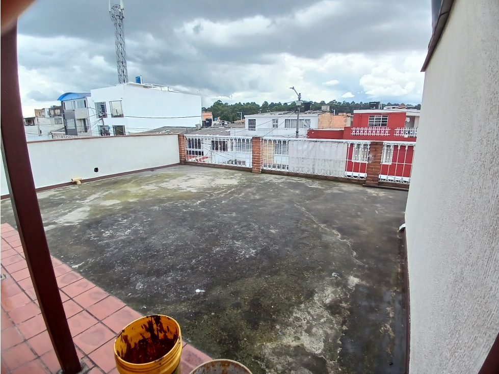 Casa en venta en Marsella, Bogotá · foto 3 de 24