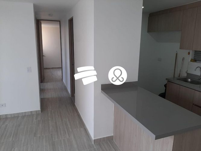 Apartamento de 3 alcobas en venta en La Macarena, Marinilla, 55 m² · foto 2 de 11