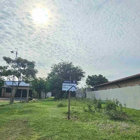 ¡Exclusivo Terreno en Puerta del Lago! A solo dos cuadras del lago. — foto 3