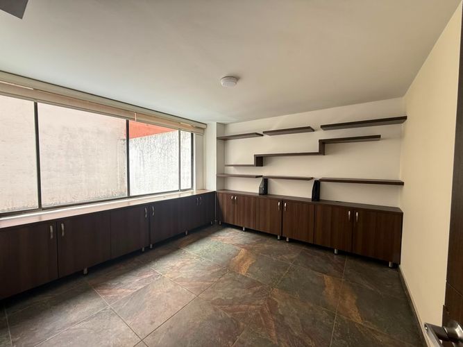 Apartaestudio en venta en Chapinero, Bogotá, 31 m² · foto 2 de 14