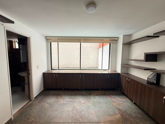 Apartaestudio en venta en Chapinero, Bogotá, 31 m² · foto 3 de 14