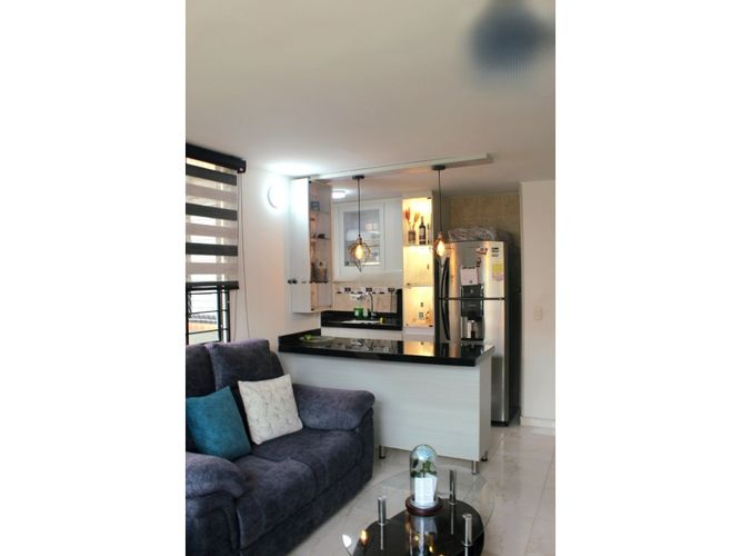 Apartamento de 3 alcobas en venta en Conjunto Residencial Pinares, Madrid, 62 m² · foto 7 de 16