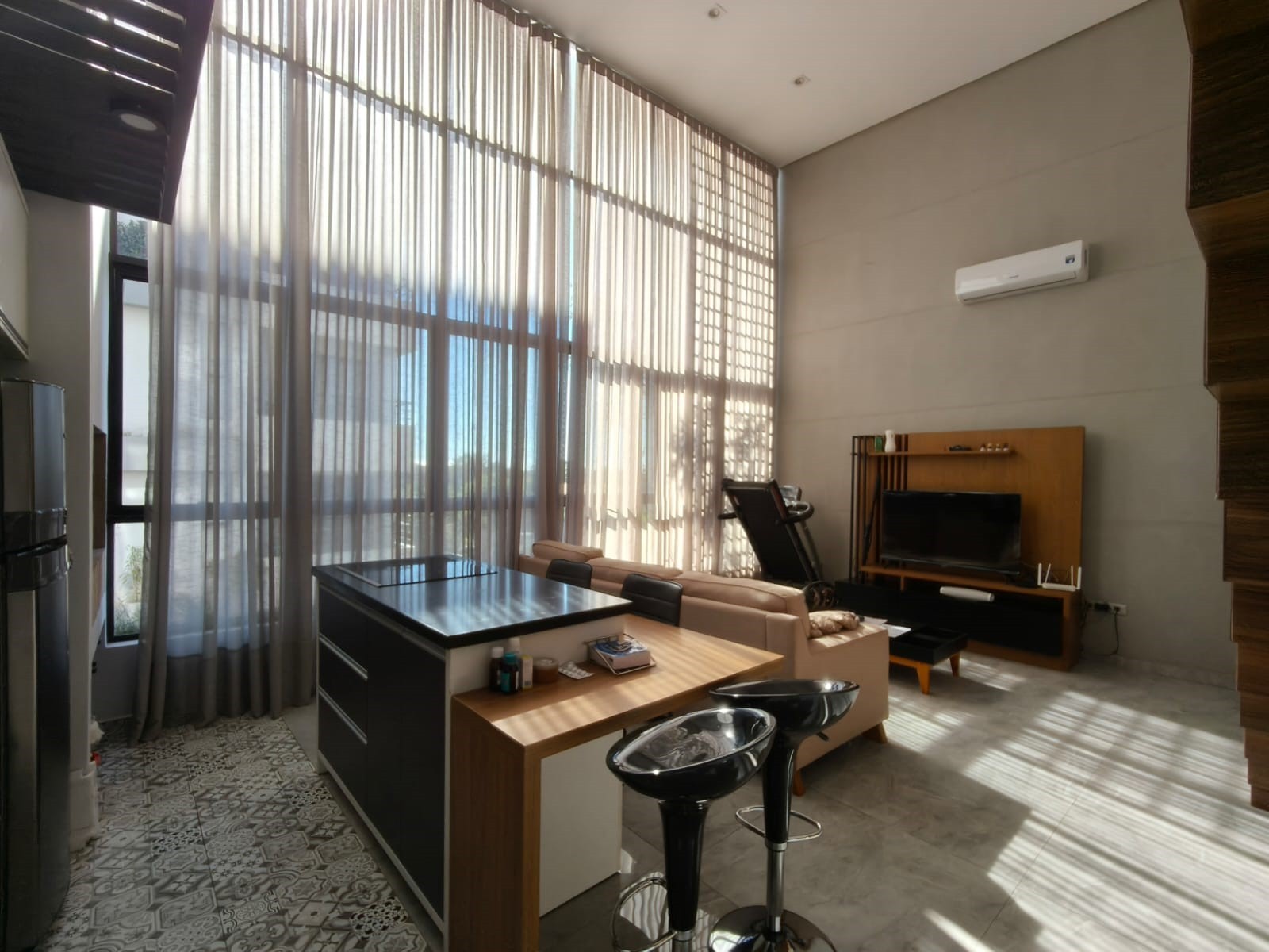 VENDO IMPORTANTE DUPLEX DE 2 DORMITORIOS Y 2 BAÑOS  EDIFICIO LOS TILOS Km 8 Monday - Ciudad del Este — foto 3