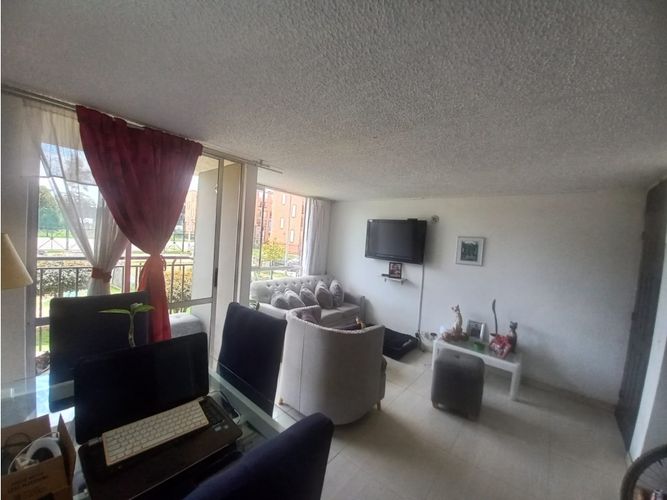 Apartamento de 3 alcobas en venta en Conjunto Residencial Tarento, Madrid, 65 m² · foto 5 de 24