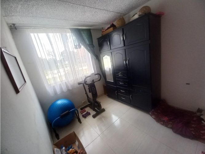 Apartamento de 3 alcobas en venta en Conjunto Residencial Tarento, Madrid, 65 m² · foto 12 de 24