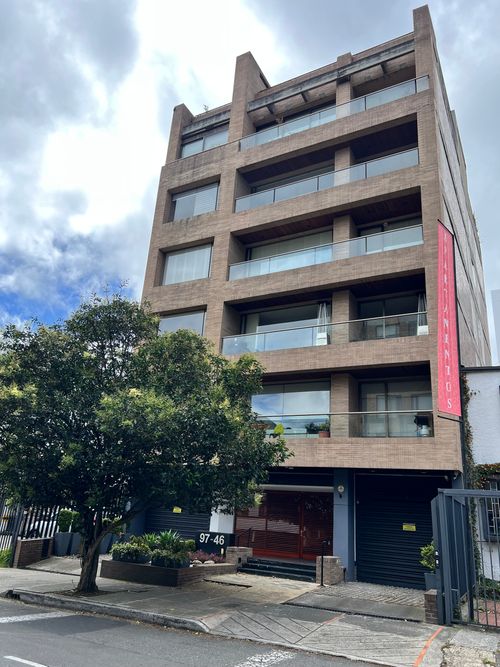 Apartamento en venta en Chico Norte, Bogotá · foto 3 de 18
