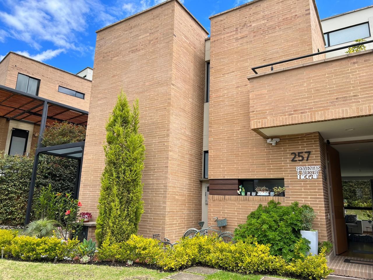 Casa en venta en Chuntame, Cajicá · foto 2 de 24