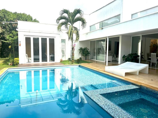 Casa de 4 alcobas en venta en Condominio Aguas Calientes, Cali, 510 m² · foto 2 de 20