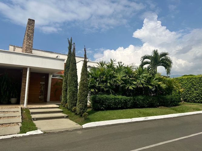 Casa de 4 alcobas en venta en Condominio Aguas Calientes, Cali, 510 m² · foto 20 de 20