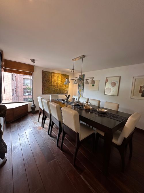 Apartamento de 3 alcobas en venta en El Refugio, Bogotá, 200 m² · foto 4 de 24