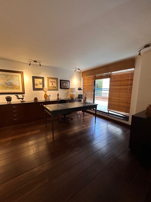 Apartamento de 3 alcobas en venta en El Refugio, Bogotá, 200 m² · foto 5 de 24