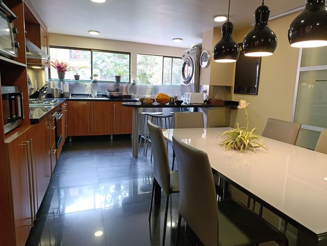 Apartamento de 3 alcobas en venta en El Refugio, Bogotá, 200 m² · foto 13 de 24