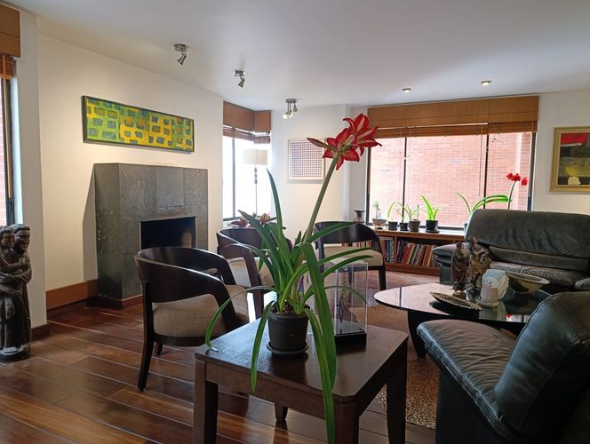 Apartamento de 3 alcobas en venta en El Refugio, Bogotá, 200 m² · foto 7 de 24