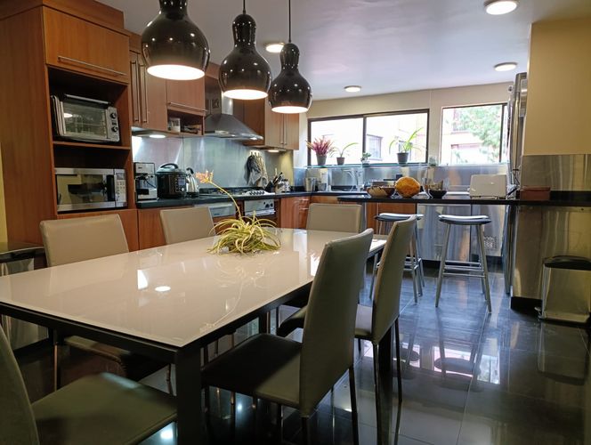 Apartamento de 3 alcobas en venta en El Refugio, Bogotá, 200 m² · foto 10 de 24