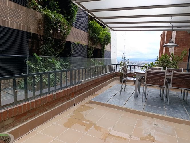 Apartamento de 3 alcobas en venta en El Refugio, Bogotá, 200 m² · foto 23 de 24