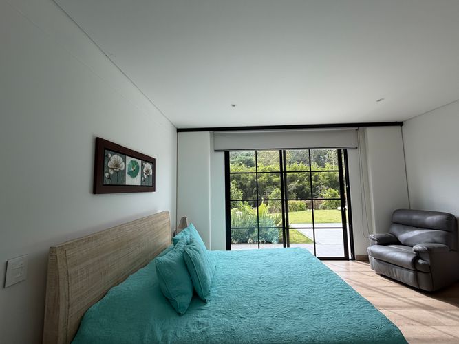 Casa de 4 alcobas en venta en Cabeceras De Llanogrande, Rionegro, 236 m² · foto 12 de 14