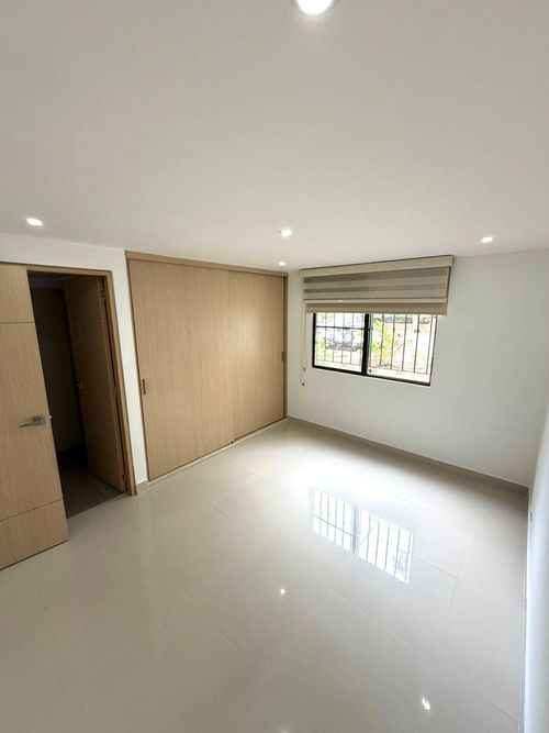 Apartamento de 3 alcobas en venta en Multicentro, Cali, 92 m² · foto 8 de 24