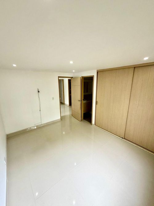 Apartamento de 3 alcobas en venta en Multicentro, Cali, 92 m² · foto 9 de 24