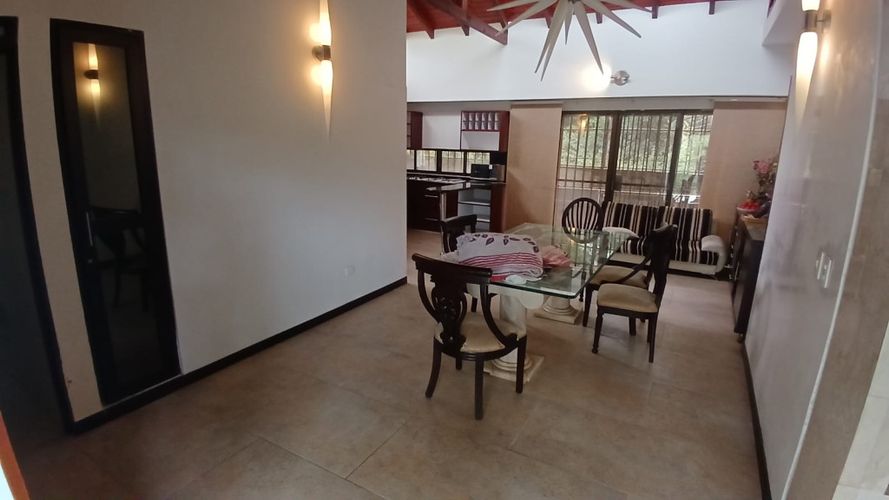 Casa de 6 alcobas en venta en Pance, Cali · foto 7 de 24