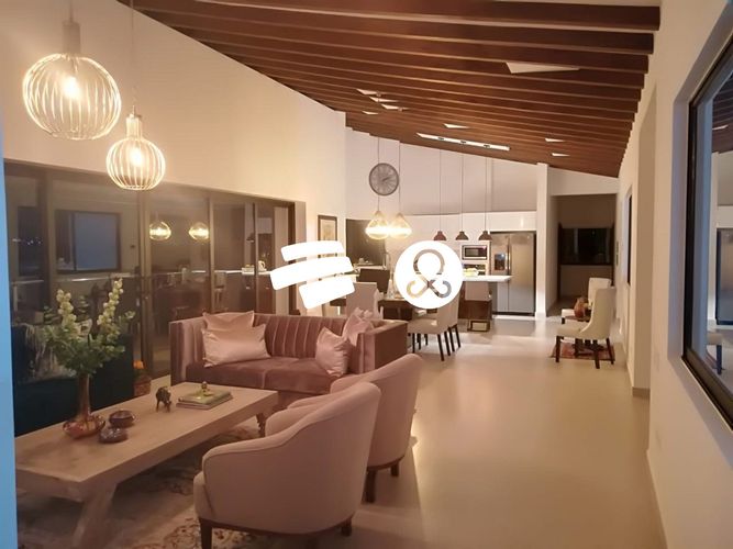 Casa de 3 alcobas en venta en Guarne · foto 2 de 14