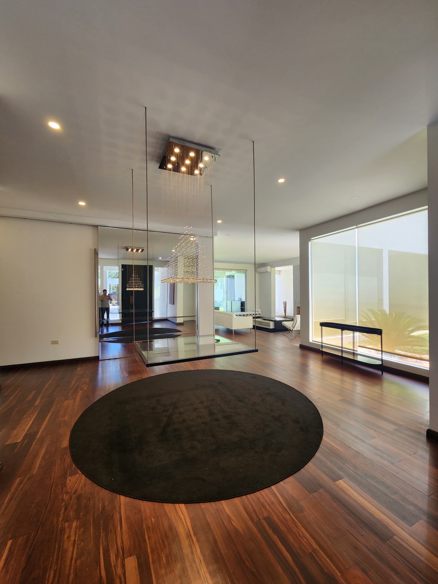 Casa en alquiler en Los Laureles, Asunción — foto 2