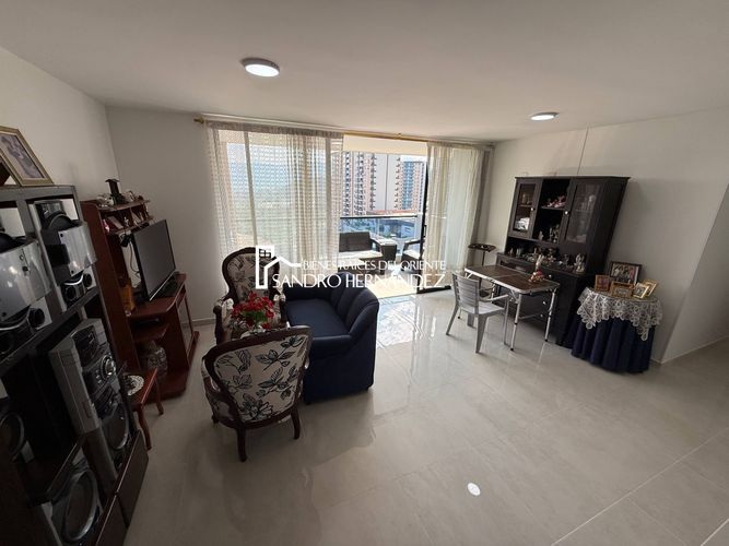 Apartamento en venta en Cañaveral, Floridablanca · foto 3 de 20