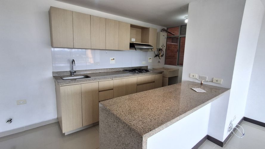 Apartamento de 3 alcobas en arriendo en Llano Grande, Rionegro, 78 m² · foto 3 de 19