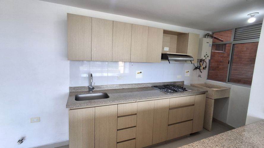 Apartamento de 3 alcobas en arriendo en Llano Grande, Rionegro, 78 m² · foto 4 de 19