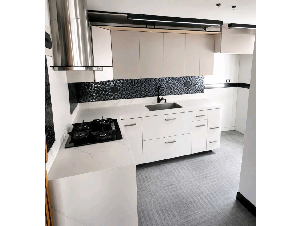 Apartamento en venta en Loma de los bernal, Medellín 3