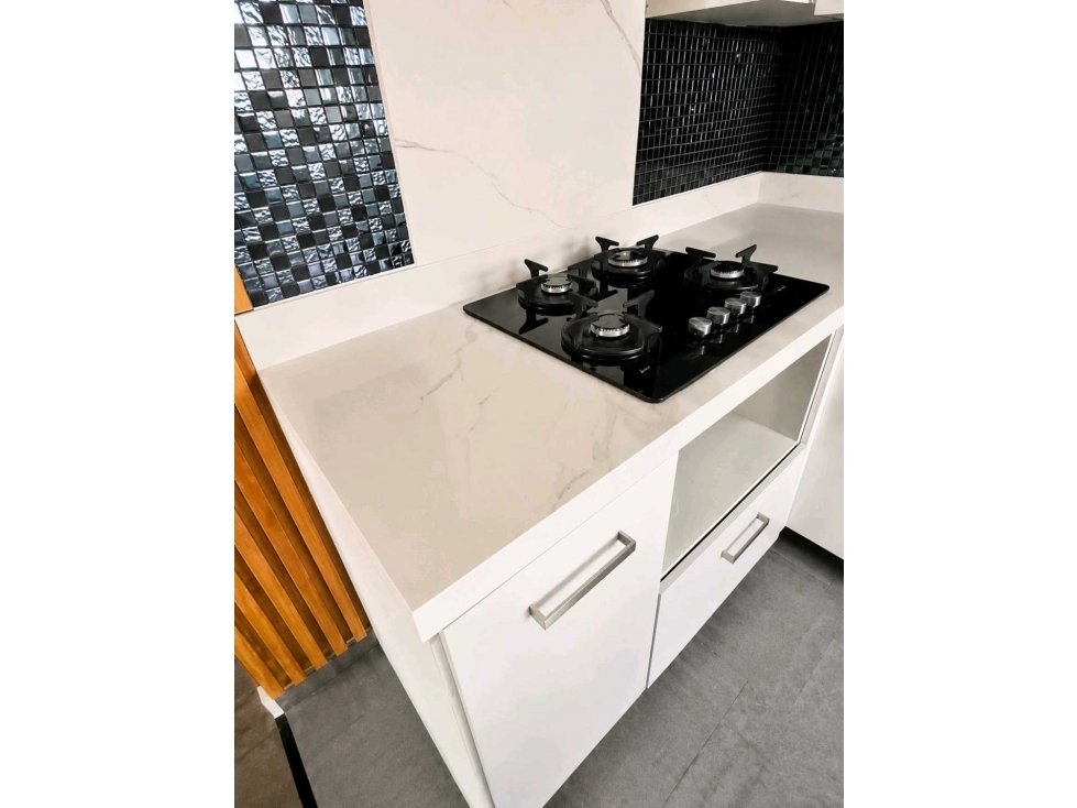 Apartamento en venta en Loma de los bernal, Medellín 4