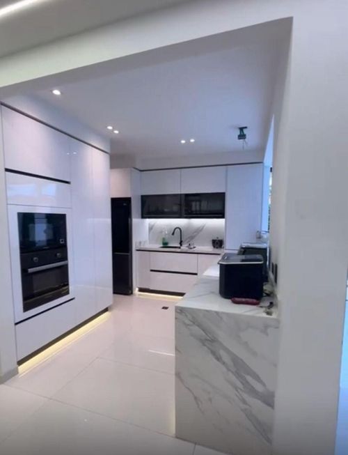 Casa de 5 alcobas en venta en Ciudad Jardin, Cali, 320 m² · foto 2 de 24