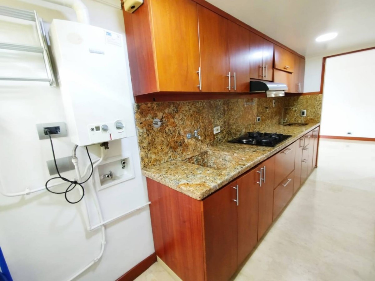 Apartamento en arriendo en Belén, Medellín · foto 2 de 21