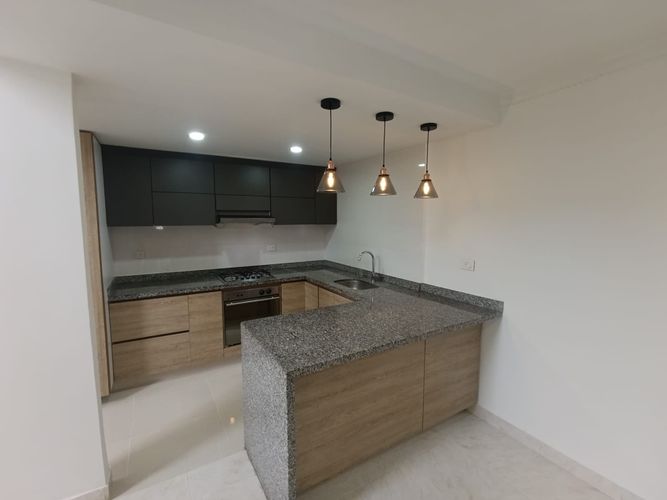 Casa de 5 alcobas en venta en Jordan Et. Vii, Ibagué, 230 m² · foto 4 de 24