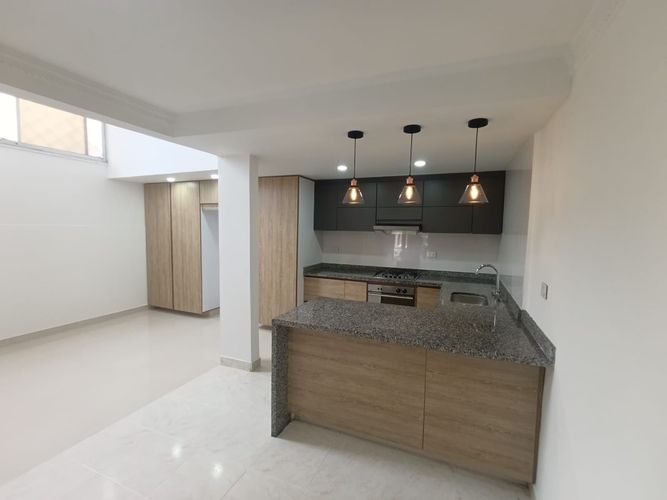 Casa de 5 alcobas en venta en Jordan Et. Vii, Ibagué, 230 m² · foto 2 de 24
