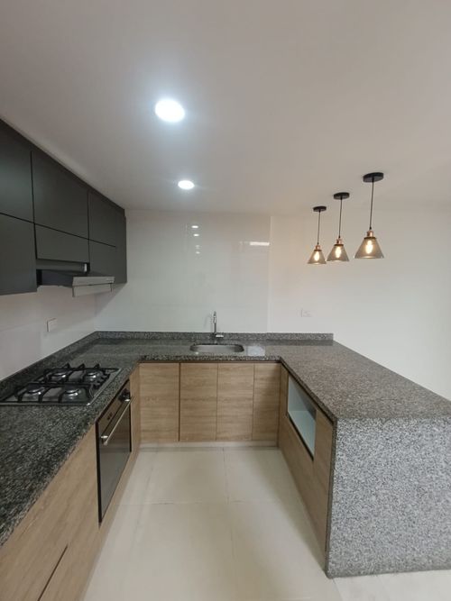 Casa de 5 alcobas en venta en Jordan Et. Vii, Ibagué, 230 m² · foto 3 de 24
