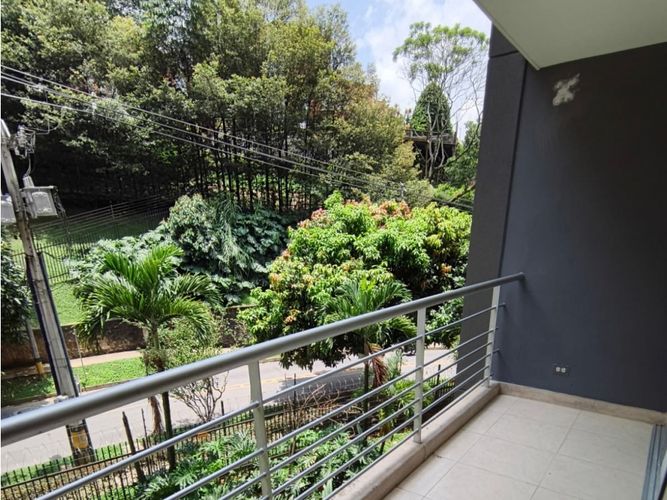 Apartamento de 2 alcobas en arriendo en Cumbres, Envigado, 78 m² · foto 4 de 11