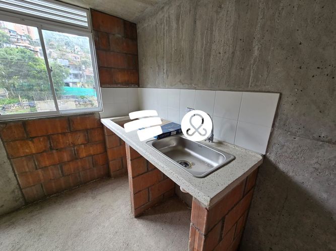 Apartamento de 3 alcobas en venta en Entreamigos, Sabaneta, 51 m² · foto 3 de 22