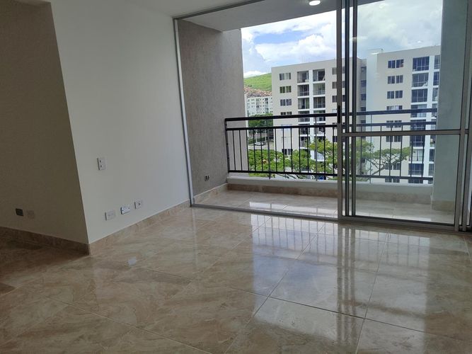 Apartamento de 2 alcobas en venta en Guabinas, Yumbo, 75 m² · foto 4 de 13
