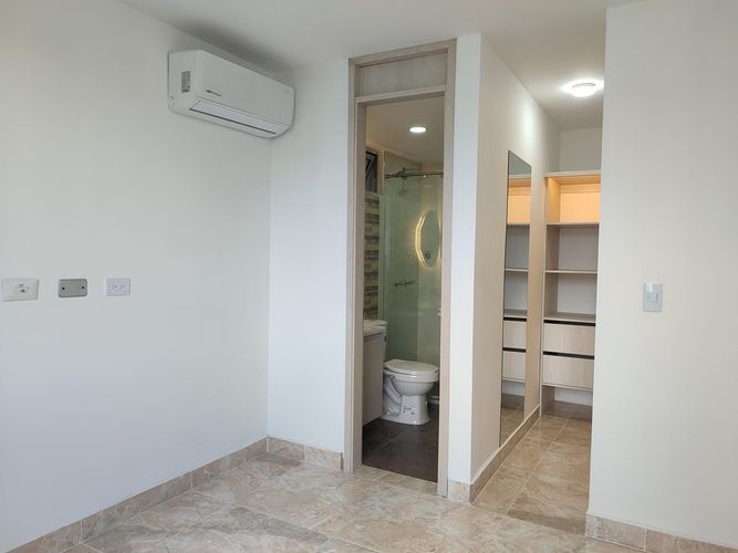 Apartamento de 2 alcobas en venta en Guabinas, Yumbo, 75 m² · foto 8 de 13