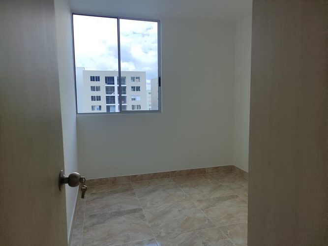 Apartamento de 2 alcobas en venta en Guabinas, Yumbo, 75 m² · foto 10 de 13