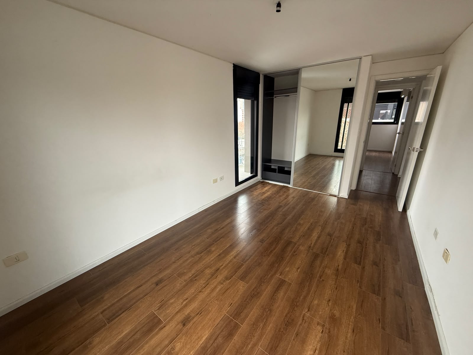 ALQUILER | Moderno apartamento con gran TERRAZA en el Centro